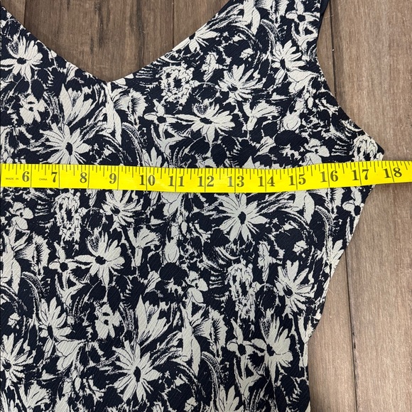 Lauren Ralph Lauren vintage silk‎ Navy and White Floral asymetric Dress - Picture 8 of 10